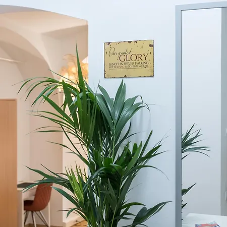 Atrium Haven Next To Tivoli Park *