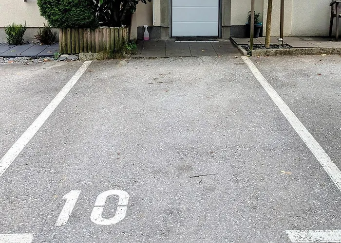 Atrium Haven Next To Tivoli Park * 卢布尔雅那