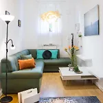 Atrium Haven Next To Tivoli Park *