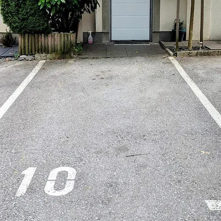 Atrium Haven Next To Tivoli Park * Ljubljana