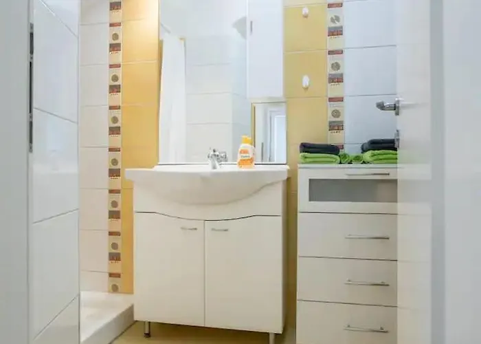 Atrium Haven Next To Tivoli Park *