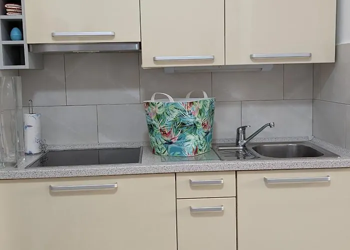 Апартаменты Atrium Haven Next To Tivoli Park